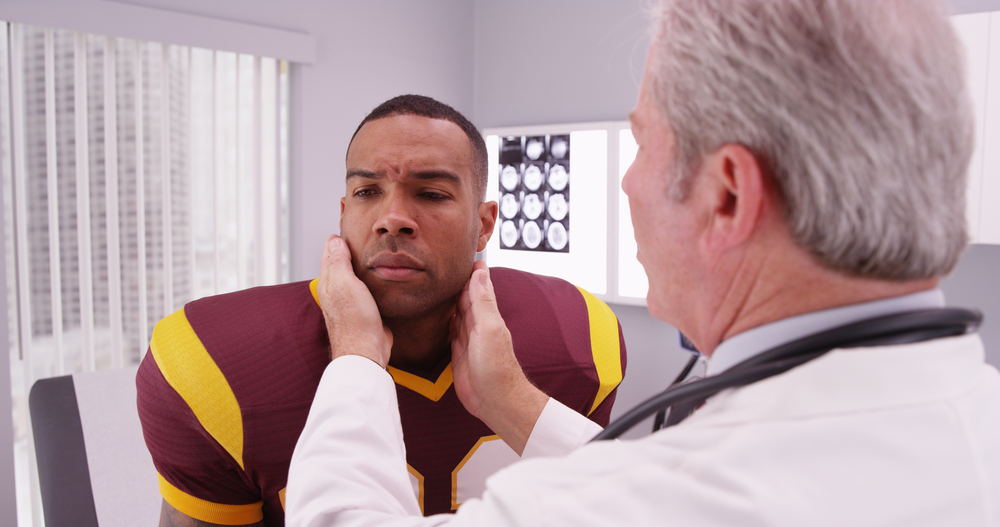 Two reasons you have sharp pains in the side of your neck shutterstock 471118133 sharp pains in side of neck