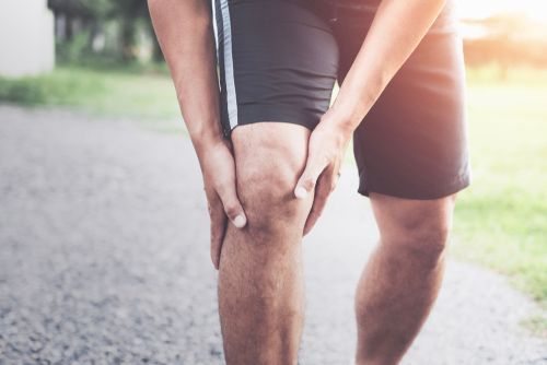 Does your knee feel tight and stiff? 4 possible causes