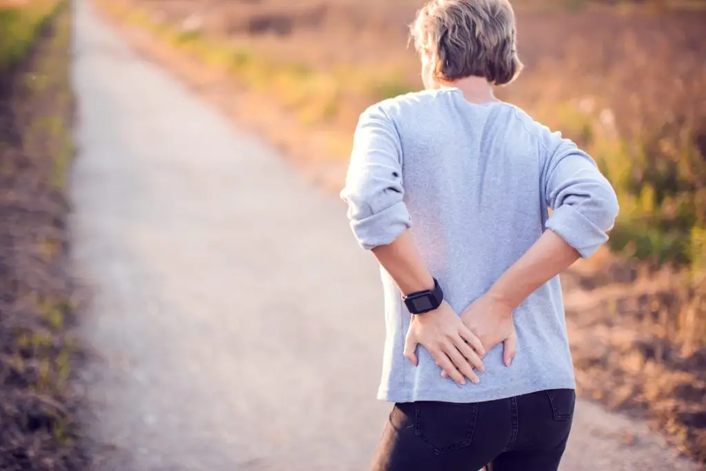 causes of sudden sharp pain in the hip that comes and goes