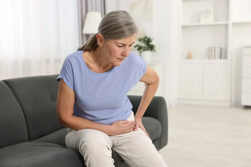 can fibromyalgia cause hip pain? hip pain